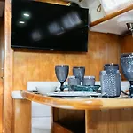 Hotel Flotante Mrringo