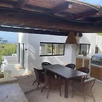Sunset Villa With Pool And Seaview
