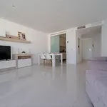Bright Seaview Apt Bossa