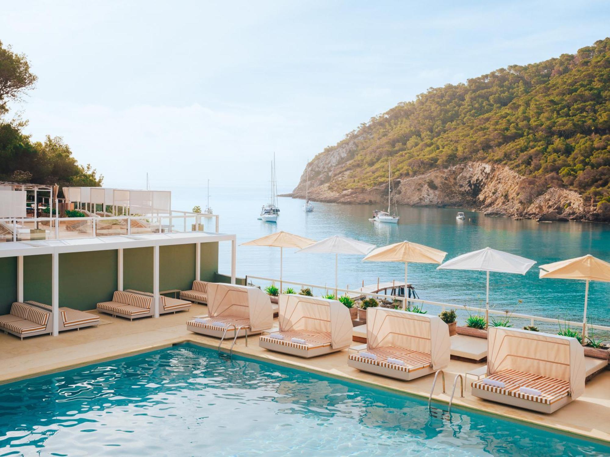 Mondrian Ibiza Отель Кала-Лонга