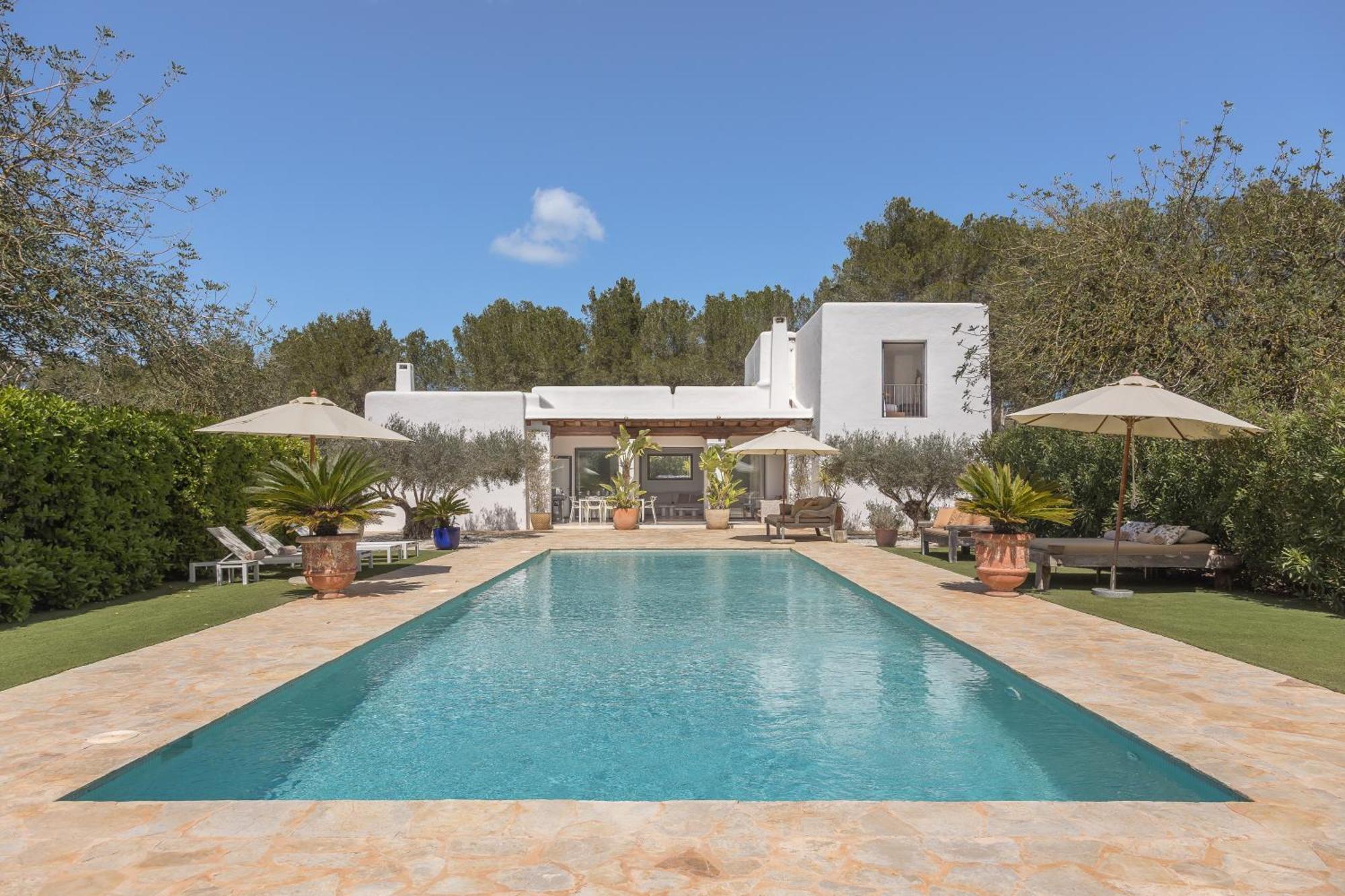 Elegant Blakstad In Ibizas Heart I 4 Bedrooms Private Pool Fenced Willa *