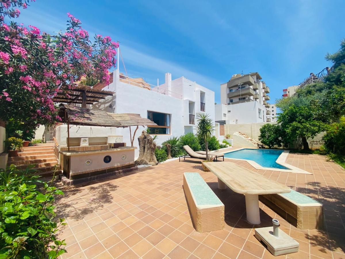 Robles En Playa Den Bossa Con Piscina Privada Ferienhaus