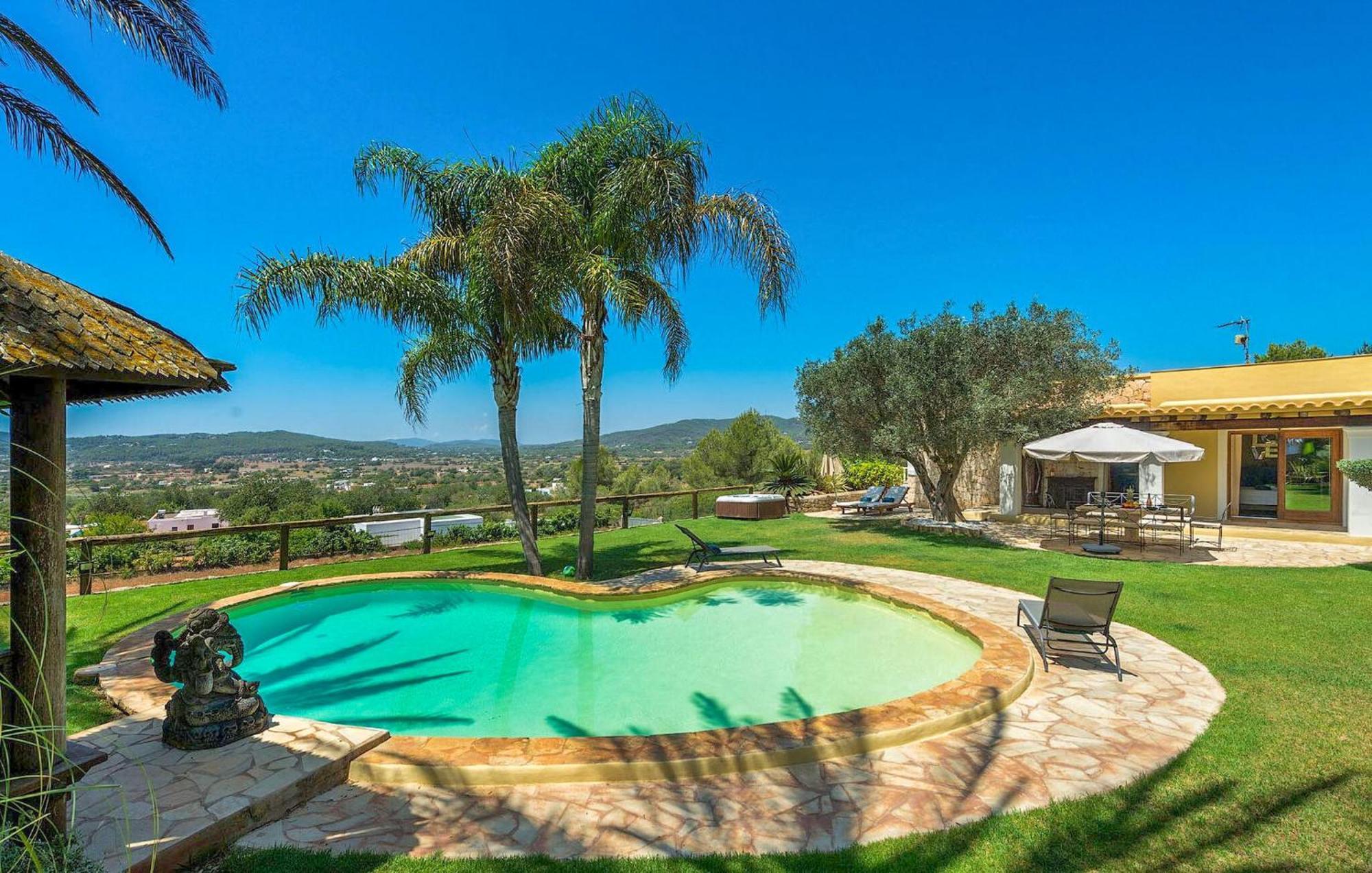 Beni * Santa Eulalia del Río
