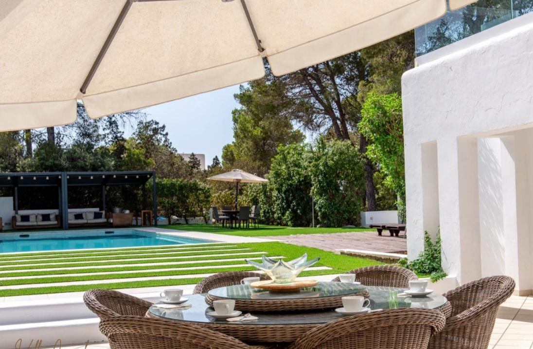 빌라 Villa Cala Tarida